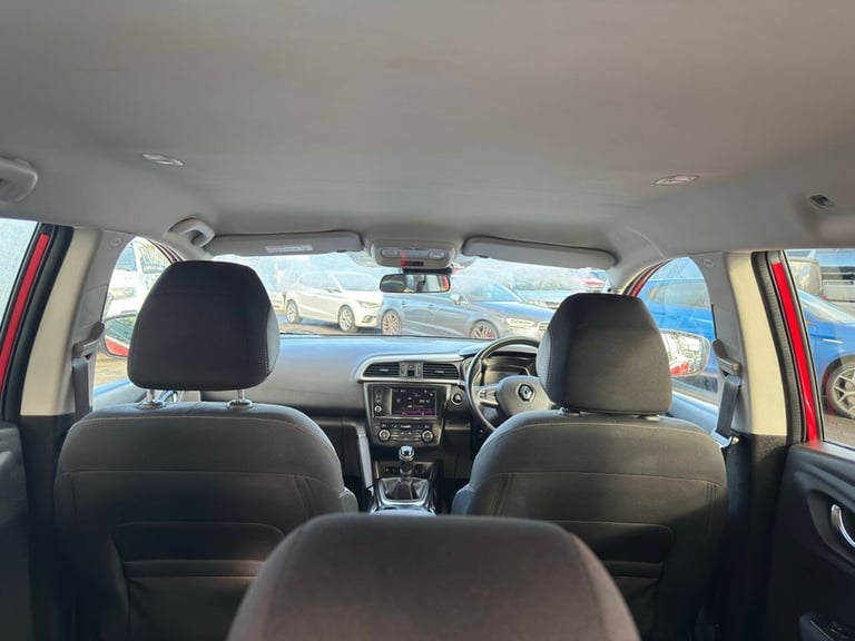 2018 Renault Kadjar 1.3 TCe Dynamique Nav SUV 5dr Petrol Manual Euro 6 (s/s) (140 ps) HATCHBACK P...