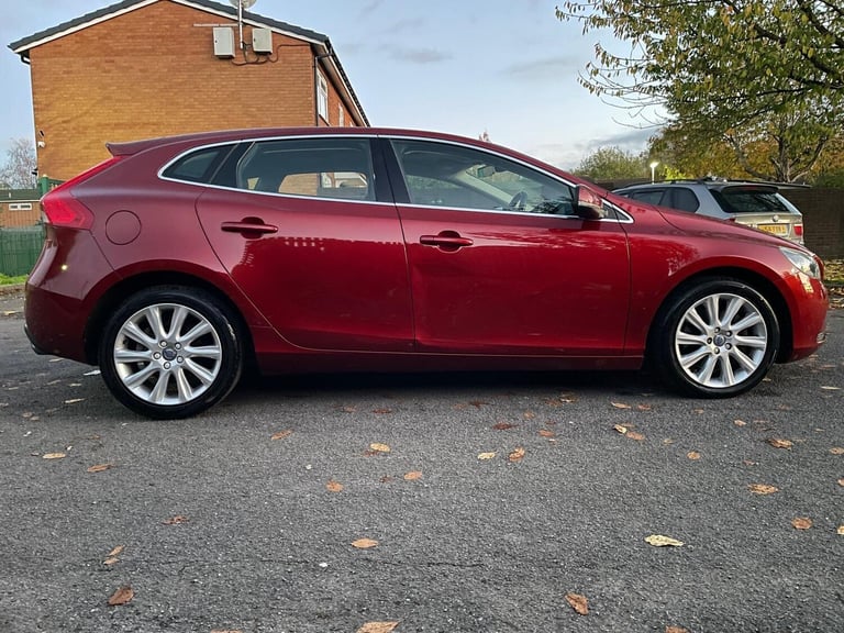 2015 Volvo V40 D4 [190] SE Lux Nav 5dr HATCHBACK DIESEL Manual