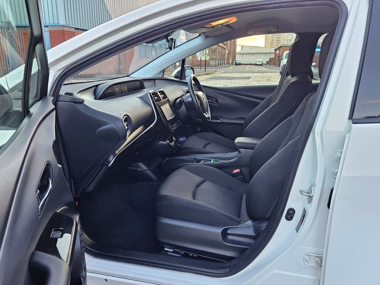 2020 Toyota Prius 1.8 Hybrid Automatic 5dr 5 Seats Hatchback Petrol/Electric Hybrid Automatic