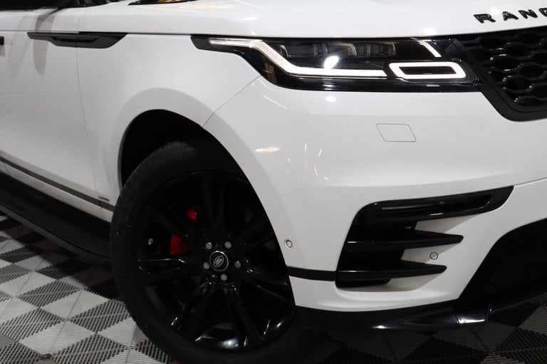 LAND ROVER RANGE ROVER VELAR 2.0 D240 R-Dynamic SE Auto 4WD Euro 6 (s/s) 5dr