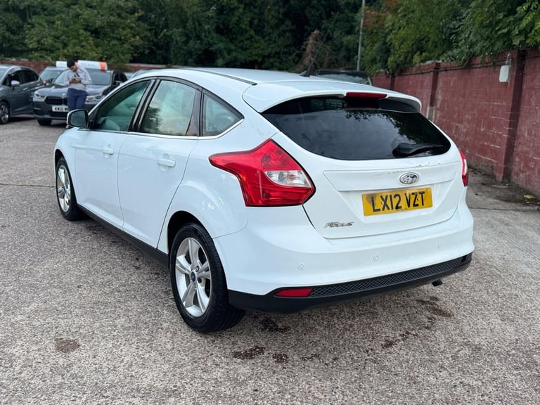 2012 Ford Focus 1.6 Zetec Euro 5 5dr HATCHBACK Petrol Manual