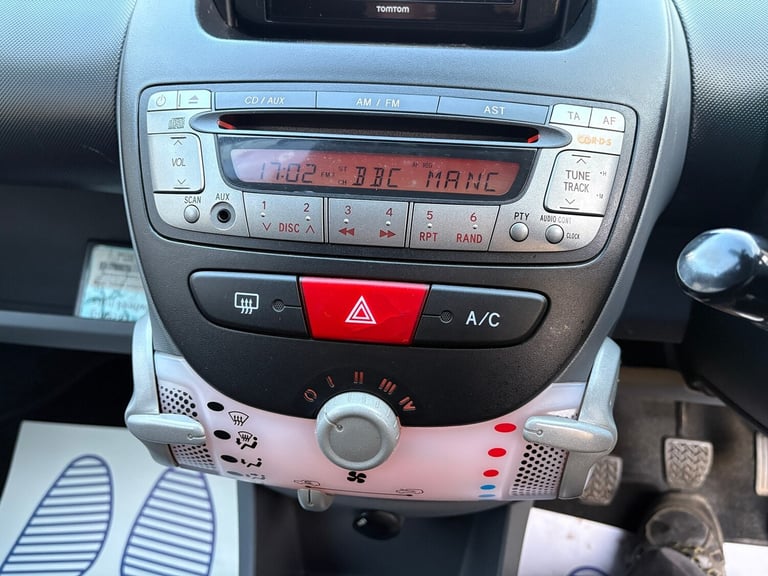 2011 Toyota AYGO 1.0 VVT-i Hatchback Petrol Manual
