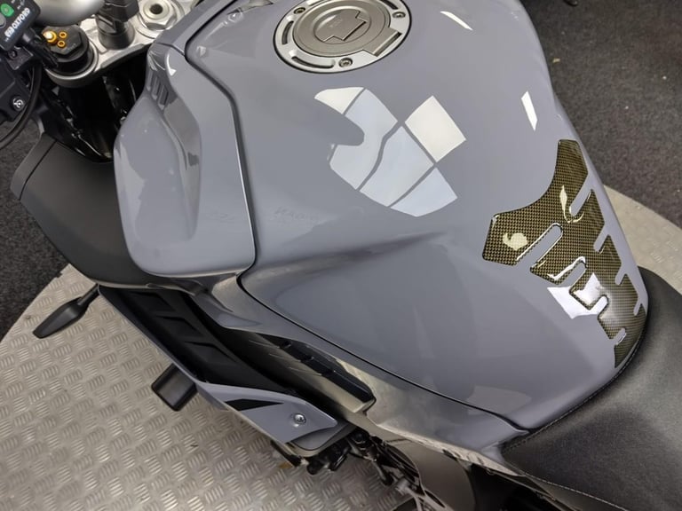 YAMAHA MT-10, 2017/17, JUST 8,002 MILES COVERED, NICE EXTRAS FITTED