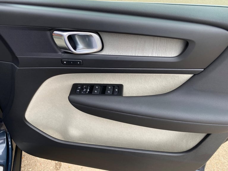 2022 Volvo XC40 1.5h T5 Twin Engine Recharge 10.7kWh Inscription Pro Auto Euro 6 (s/s) 5dr ESTATE...