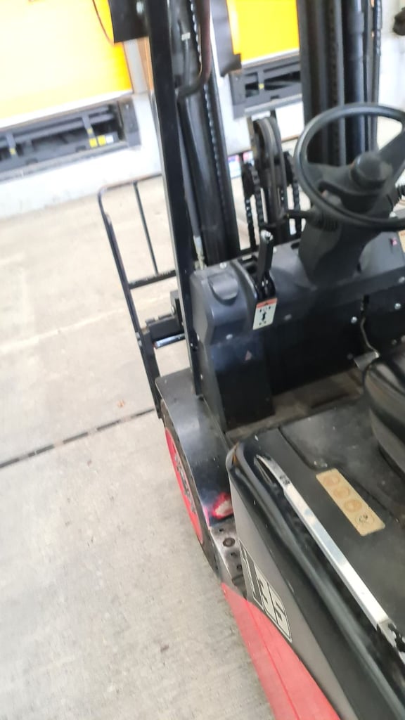 Electric Forklift truck EP series 35 2016