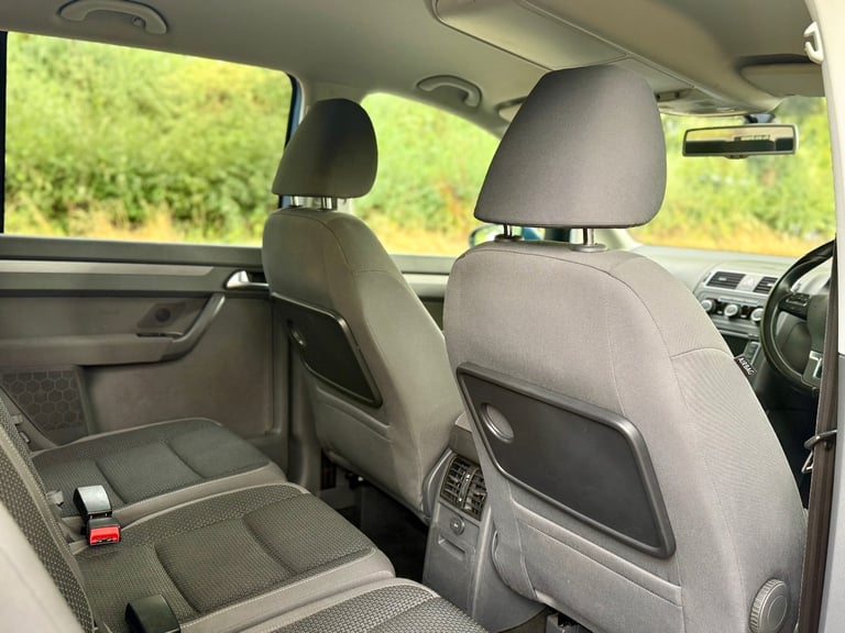 2012 Volkswagen Touran 1.6 TDI 105 SE 5dr DSG MPV Diesel Automatic