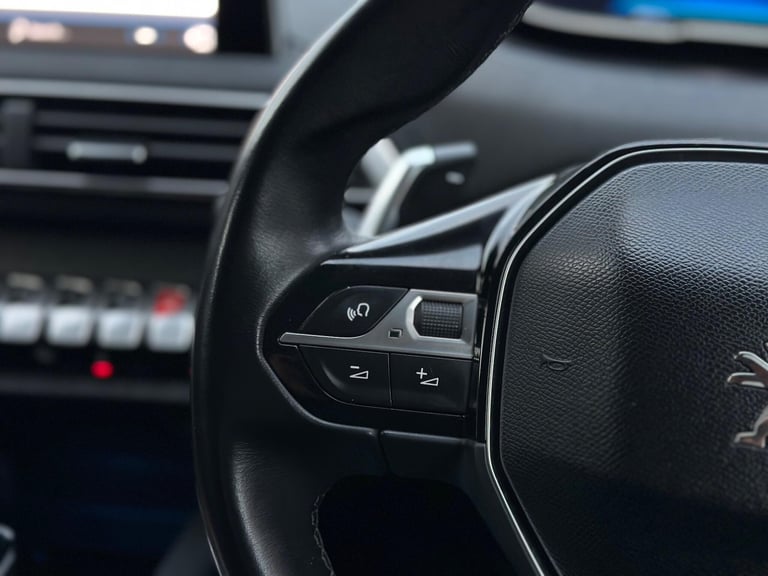 2018 Peugeot 5008 1.2 PureTech Allure EAT Euro 6 (s/s) 5dr HATCHBACK Petrol Automatic