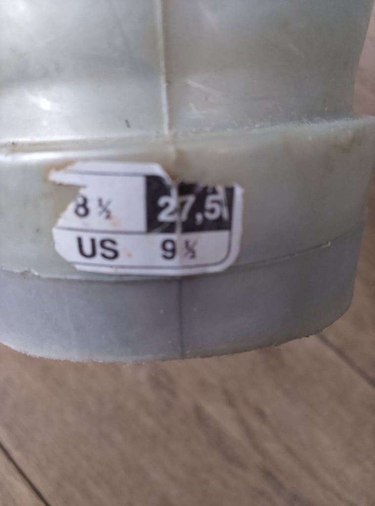 Ski boots great condition. . . 