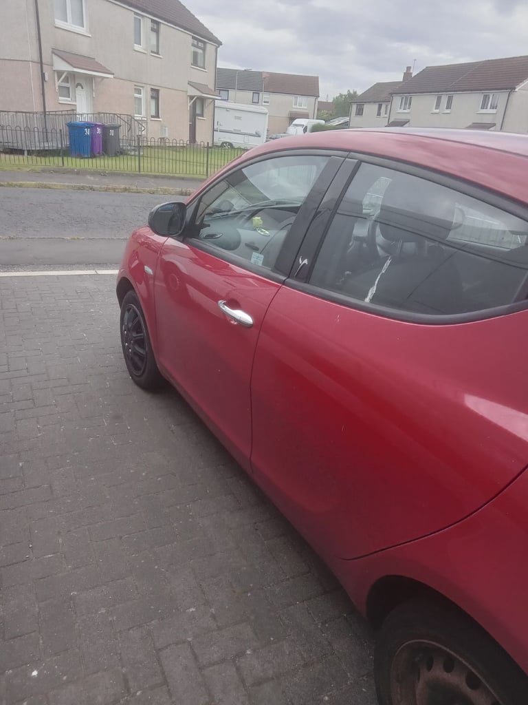 Chrysler, YPSILON, Hatchback, 2012, Manual, 1242 (cc), 5 doors