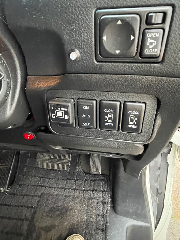 Nissan Elgrand 2006, 3490 (cc)