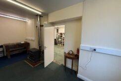 Main Workspace / Workshop / 3 Individual Garages Storage Unit Available 
