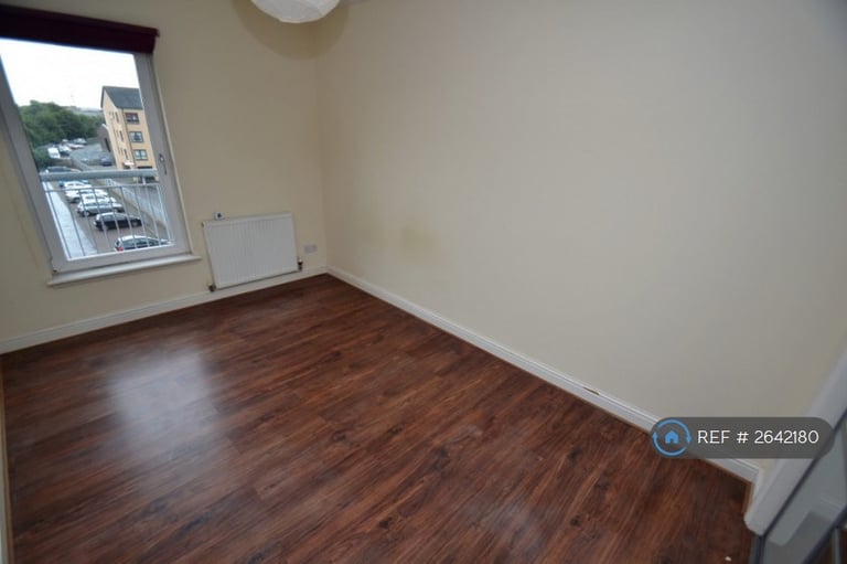 2 bedroom flat in St. Andrews Close, Glasgow, G41 (2 bed) (#2642180)