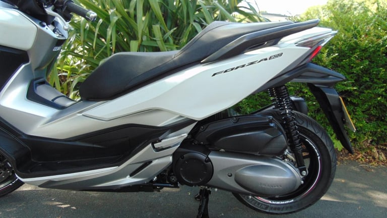 Honda NSS 300 A-K FORZA 2019 AUTOMATIC SCOOTER FSH FAST ECONMICAL ULEZ 