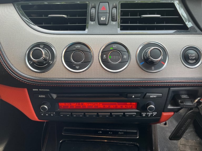BMW Z4 LOW MILAGE ONE OWNER 6 SPEED MANUAL TWIN POWER TURBO 