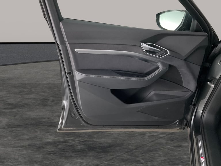 2022 Audi e-tron 55 S line Sportback 5dr Electric Auto quattro 95kWh (11kW Charger) (408 ps) Suv ...