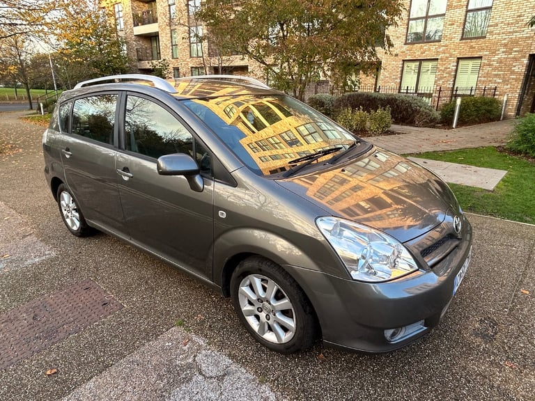 image for 7 Seater Toyota Verso 1.8 automatic petrol,excellent condition,full leather, Sat nav, camera