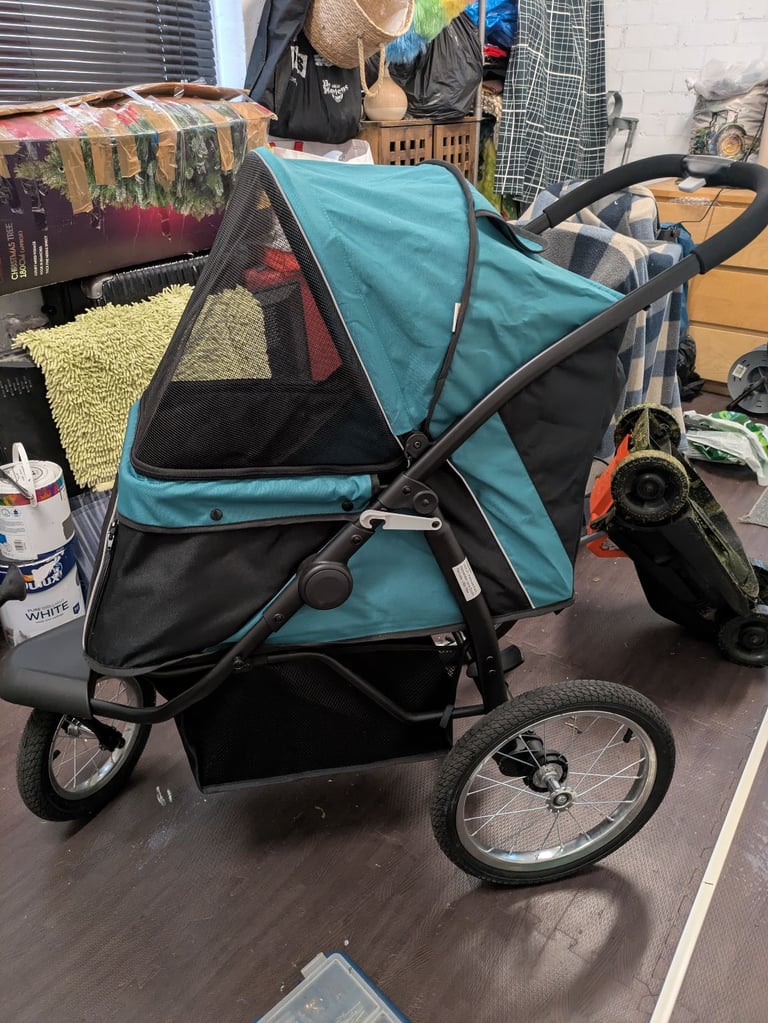 Dog pushchair