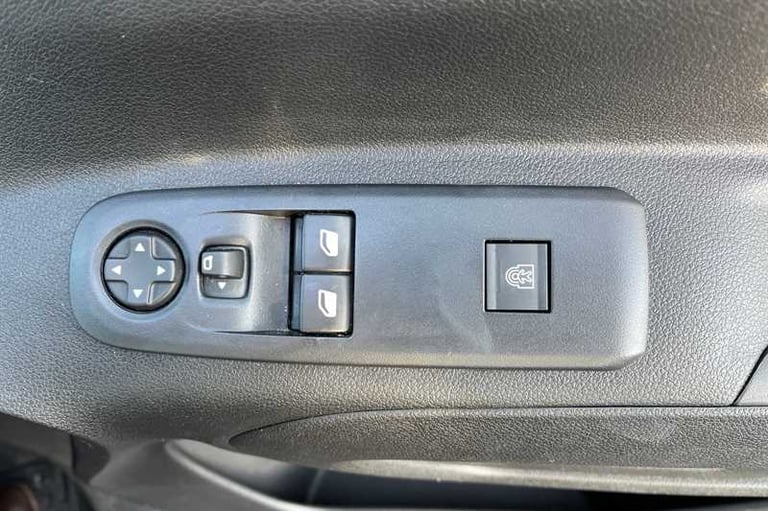 2022 Vauxhall Combo Life 1.5 Turbo D Edition 5dr MPV DIESEL Manual