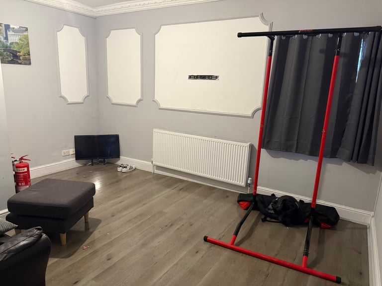 7 Bedrooms House HMO Licensed in available to rent in Hayes UB3