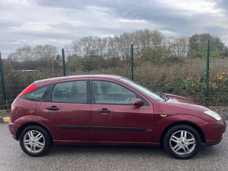 FORD FOCUS 1.6 ZETEC AUTOMATIC 04 REG RED 5 DOOR 12 MONTHS MOT SERVICE HISTORY 38+MPG
