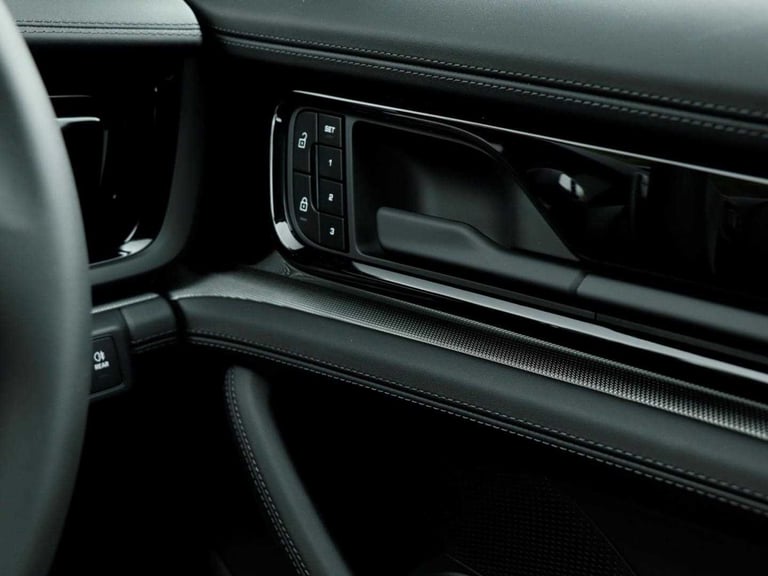 2025 Porsche Panamera Hatchback 2.9 V6 4 E-Hybrid 5dr PDK Hatchback Plug-In Hy Automatic
