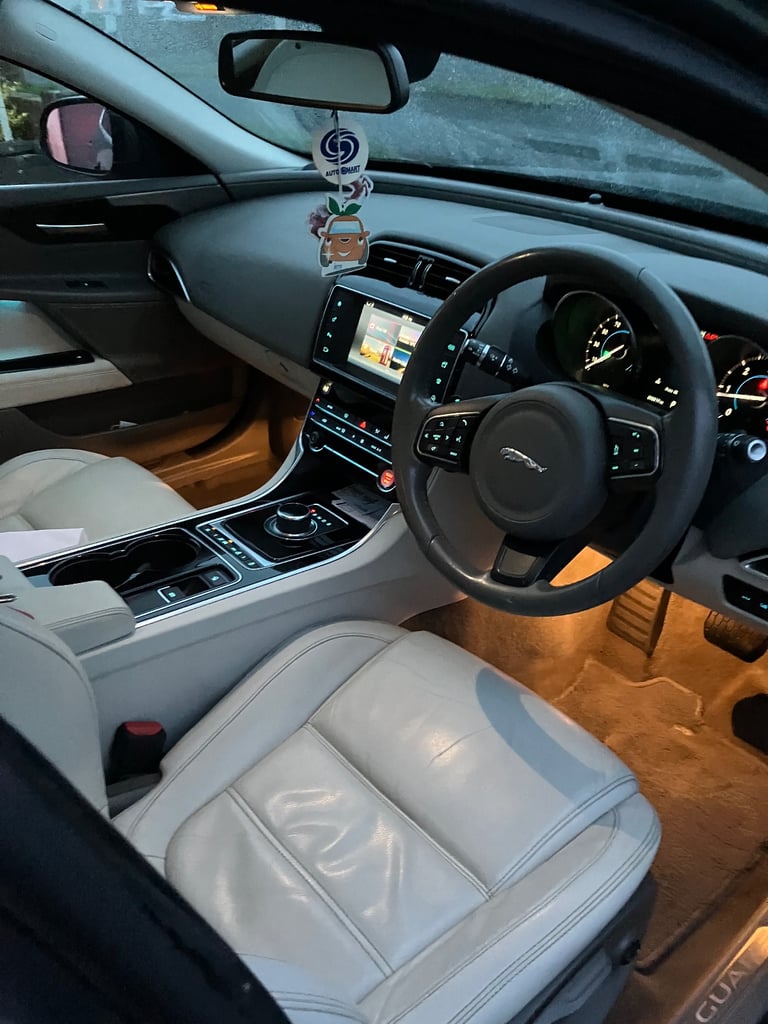 Jaguar, XE, Saloon, 2016, Other, 1999 (cc), 4 doors