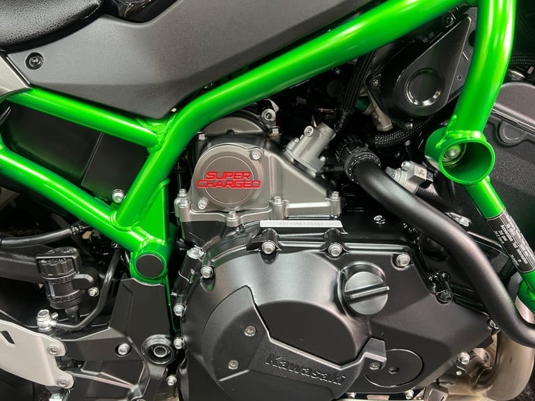 2024 74 Kawasaki Ninja ZH2 Z H2 1000 Performance SUPERCHARGED - AKRAPOVIC 