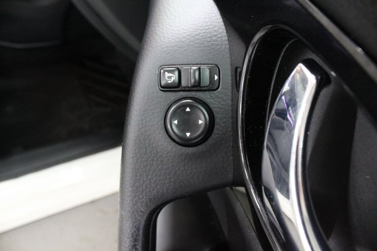 2014 Nissan Qashqai 1.2 DIG-T n-tec+ 2WD Euro 5 (s/s) 5dr HATCHBACK Petrol Manual