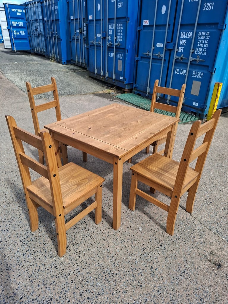 image for Pine dining table 
