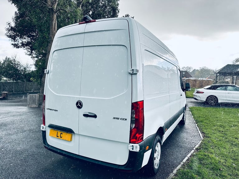 2022 Mercedes-Benz Sprinter 2.0 315 CDI Premium Panel Van 5dr Diesel Manual FWD