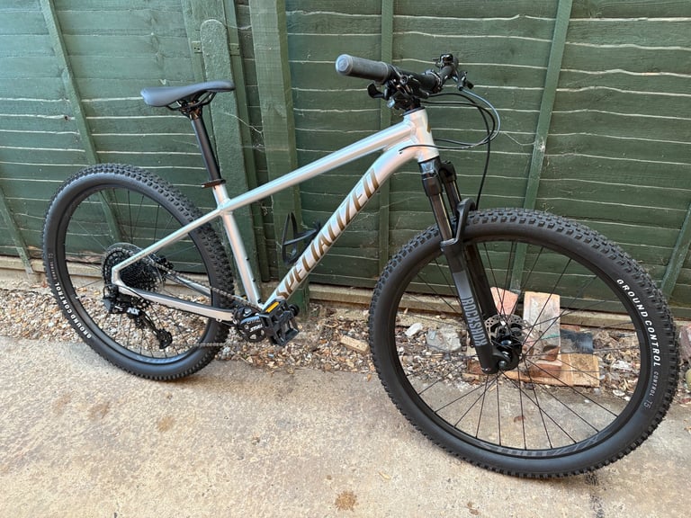 Specialized Rockhopper Expert 27.5  Medium (2025) New-Unboxed