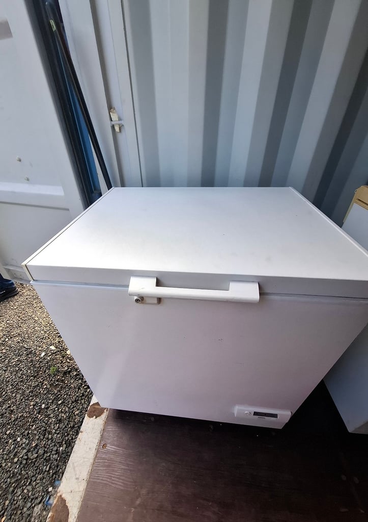 image for 210 L Electrolux chest freezer