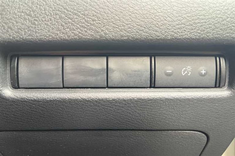 2022 Nissan Qashqai 1.3 DIG-T MH N-CONNECTA 5DR Hatchback Petrol Manual