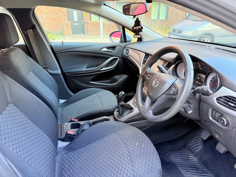2016 Vauxhall Astra 1.6 CDTi 16V Design 5dr HATCHBACK Diesel Manual