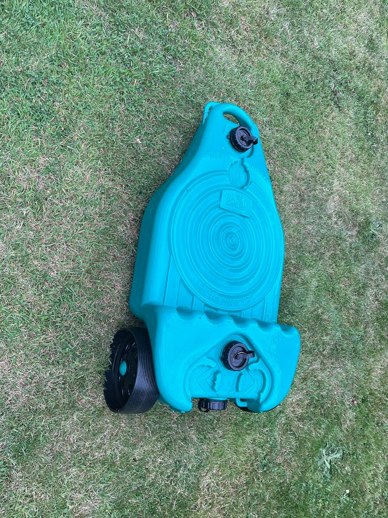 Caravan waste water tank