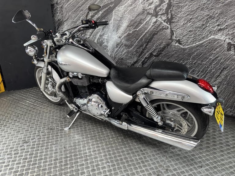 TRIUMPH THUNDERBIRD 1600 2009