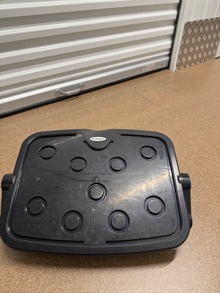 image for Startech footrest £20 (RPP 60£)