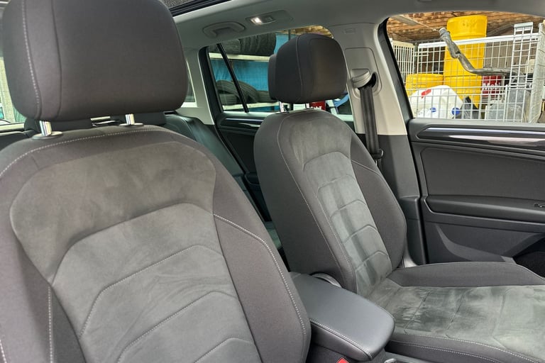 2020 Volkswagen Tiguan 2.0 TDI Elegance 5dr DSG SUV Diesel Automatic