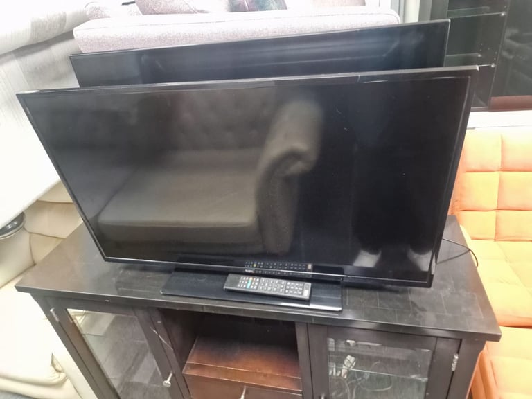 40 inch bush smart TV only £110