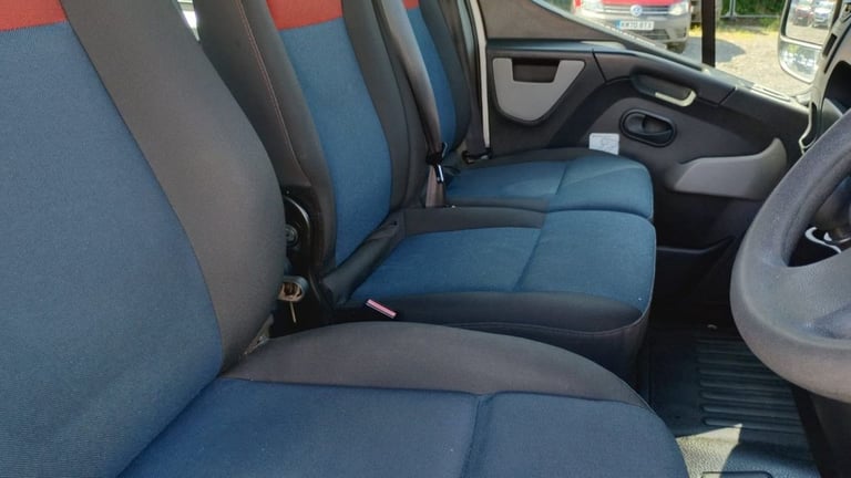 2018 Renault Master 17 SEAT MINIBUS LWB MEDIUM ROOF LM35 145 PS With 6 speed Gearbox, Auto Ligh M...