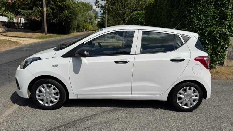 2015 HYUNDAI i10 1.0 S GENUINE 38,000 MILES FSH RUNS/DRIVES A1 1 FORMER KEEPER! 