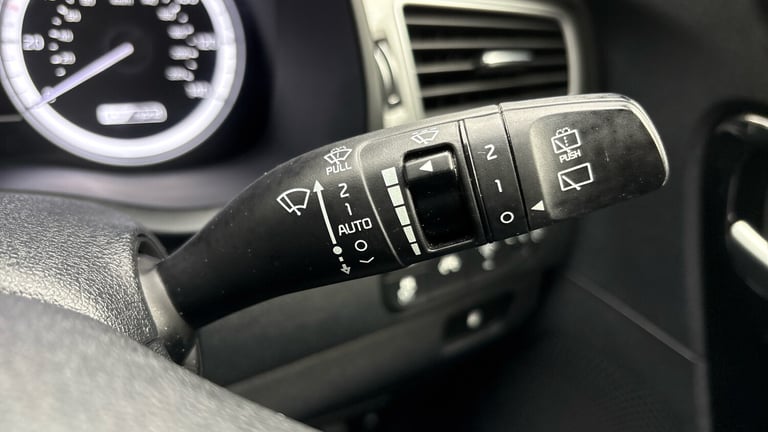 2019 Kia Niro 1.6 GDi Hybrid 3 5dr DCT Hybrid Estate Estate Hybrid Automatic