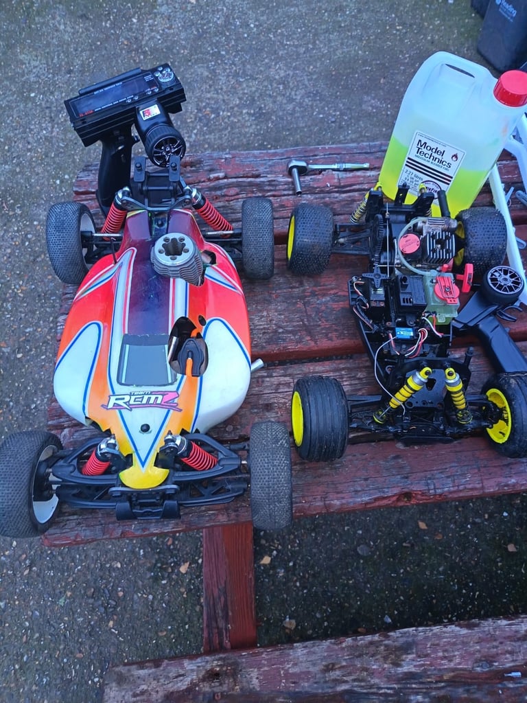 2 Nitro Cars