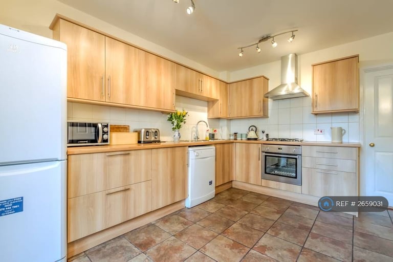 4 bedroom house in New High Street, Headington, Oxford, OX3 (4 bed) (#2659031)