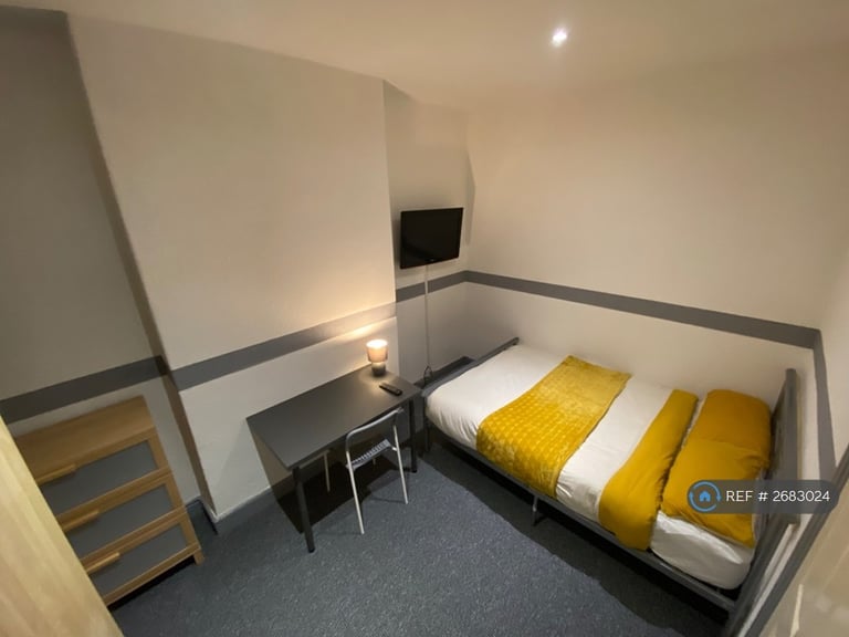 4 bedroom house in Burscough Street, Ormskirk, L39 (4 bed) (#2683024)