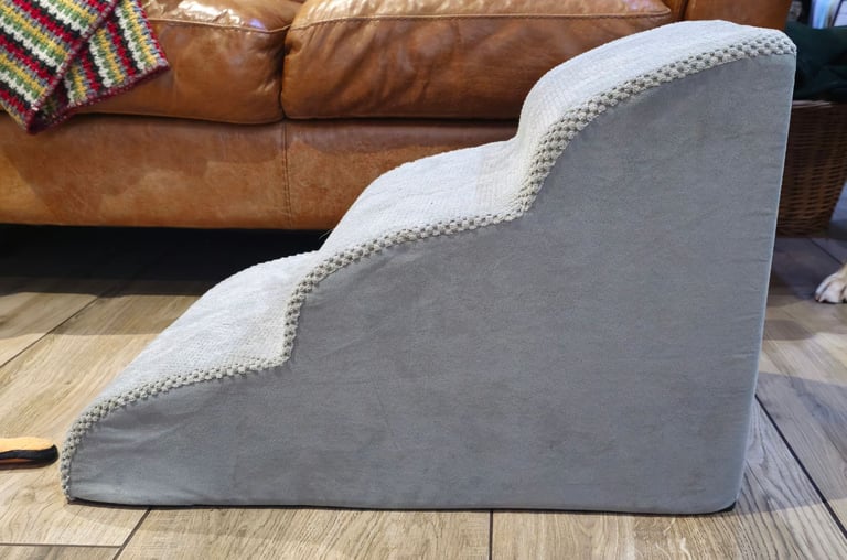 Pet steps