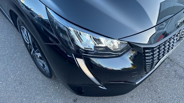 2022 Peugeot 208 1.2 PureTech Allure Premium Hatchback 5dr Petrol EAT Euro 6 (s/s) (100 ps) Hatch...
