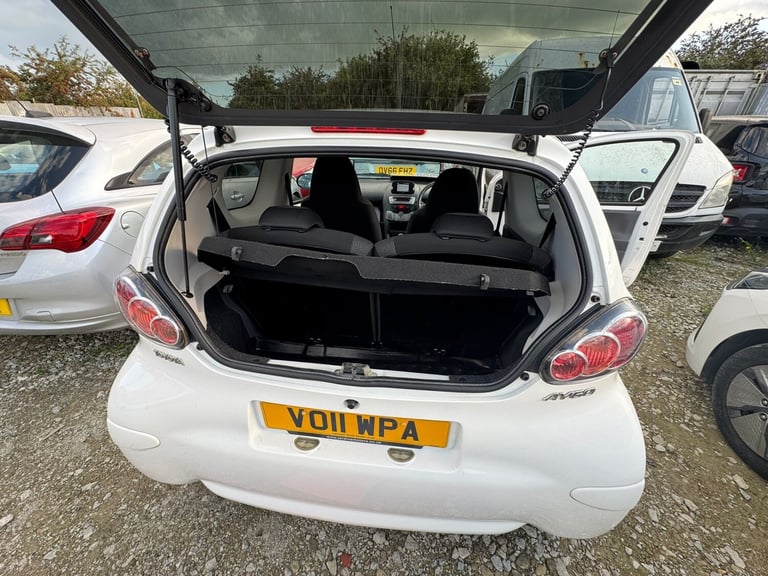 2011 Toyota AYGO 1.0 VVT-i Go 3dr HATCHBACK Petrol Manual