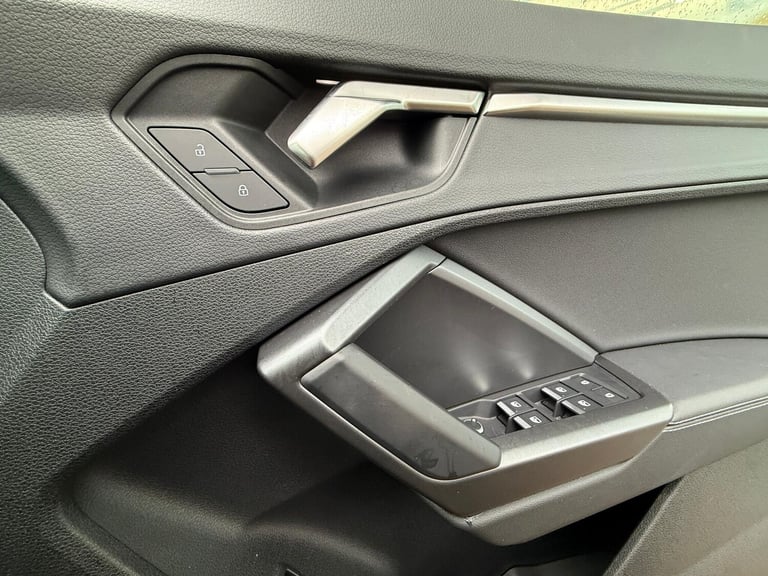  Audi Q3 1.5 TFSI CoD 35 S line SUV 5dr Petrol S Tronic Euro 6 (s/s) (150 ps) Petrol Automatic