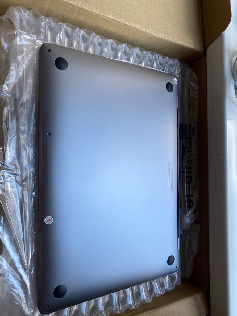 Apple MacBook Pro M1 13.3-inch (2020) 8-core GPU - 8GB RAM SSD 256GB - Touch Bar - English